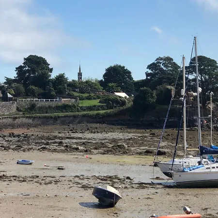 Demeure Du Porzou: Charming Retreat Near Paimpol *