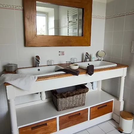 Demeure Du Porzou: Charming Retreat Near Paimpol Yvias