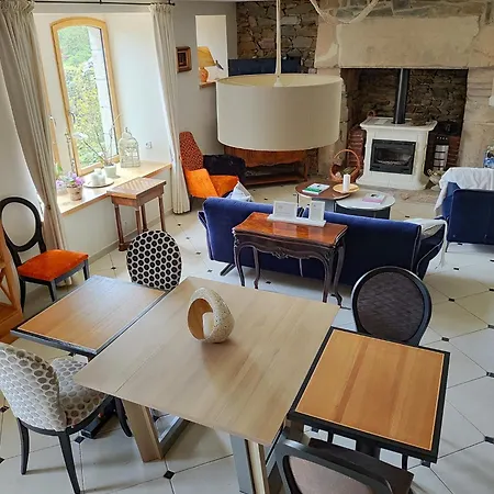 Demeure Du Porzou: Charming Retreat Near Paimpol Bed & Breakfast