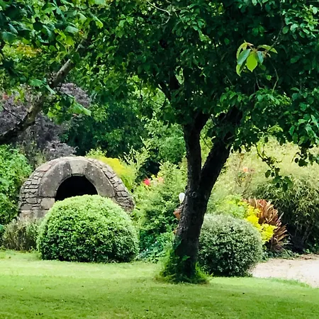 Bed & Breakfast Demeure Du Porzou: Charming Retreat Near Paimpol *